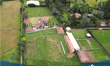 Exclusiva Finca Campestre con Pesebreras en Tenjo