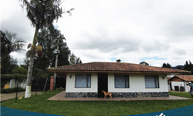 Exclusiva Finca Campestre con Pesebreras en Tenjo