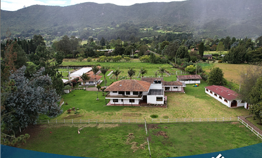 Exclusiva Finca Campestre con Pesebreras en Tenjo