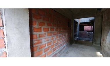 Se vende edificio en obra gris con gran proyección en La Floresta