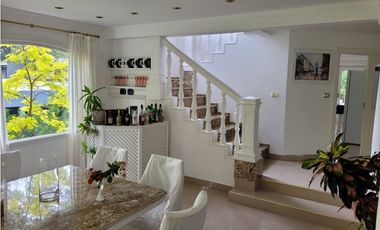 HERMOSA CASA EN CARILO CON PISCINA CLIMATIZADA