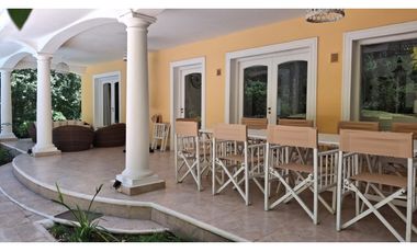 HERMOSA CASA EN CARILO CON PISCINA CLIMATIZADA