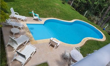 HERMOSA CASA EN CARILO CON PISCINA CLIMATIZADA