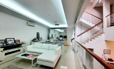 Dijual Rumah Keren 4 Lantai Siap Huni Di Kebayoran Bintaro Sektor 7