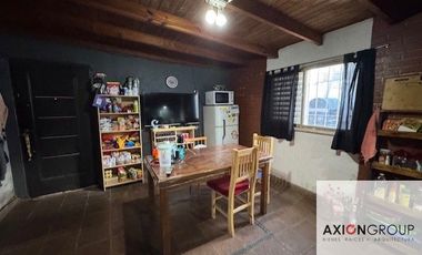 Casa en venta c/ cochera en Berisso