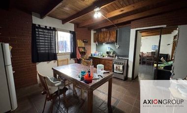 Casa en venta c/ cochera en Berisso