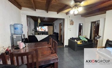 Casa en venta c/ cochera en Berisso