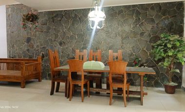 Rumah Luas Tengah Kota Strategis Dekat Stadion Manahan