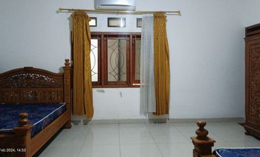 Rumah Luas Tengah Kota Strategis Dekat Stadion Manahan