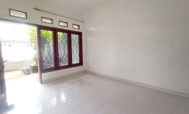 Rumah Luas Tengah Kota Strategis Dekat Stadion Manahan