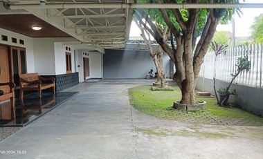 Rumah Luas Tengah Kota Strategis Dekat Stadion Manahan