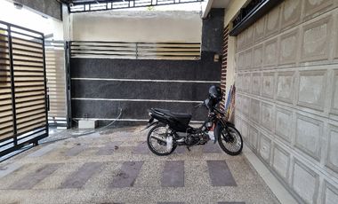 Rumah Megah Tanah Luas Tengah Kota Sumber Solo