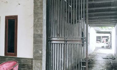 Rumah di sayap jalan Cipto kita Cirebon cocok buat kantor/usaha