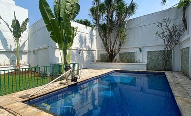 For Rent a Beautiful Compound in Kemang Jakarta Selatan