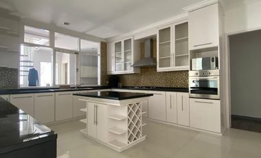 For Rent a Beautiful Compound in Kemang Jakarta Selatan