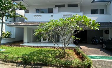 For Rent a Beautiful Compound in Kemang Jakarta Selatan