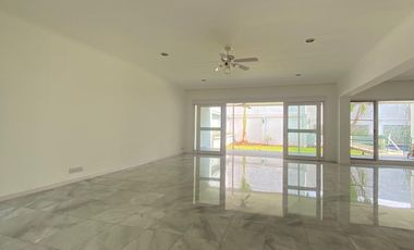 For Rent a Beautiful Compound in Kemang Jakarta Selatan