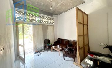 Dijual Rumah pinggir jalan besar bonus gudang di Tengaran semarang