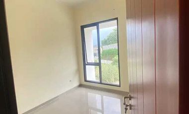 RUMAH MEWAH DUA LANTAI DI CLUSTER PANDANARAN HILLS TEMBALANG SEMARANG