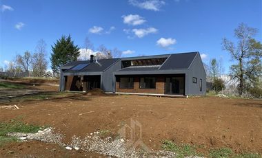 Parcela en Venta en COD39171 Casa nueva, condominio, a 10 minutos de Villarrica camino Loncoche