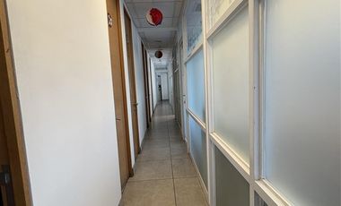 Oficina en Arriendo en Alfredo Barros Errázuriz 1900