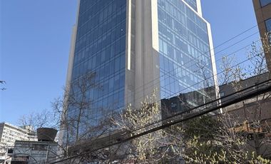 Oficina en Arriendo en Alfredo Barros Errázuriz 1900