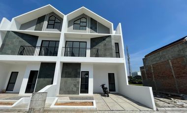 Bosstania Sapen : Rumah Skandinavian 7 menit ke UNS