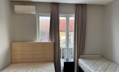 JUAL CEPAT RUMAH STRATEGIS FURNISHED with POOL NUSA DUA BADUNG BALI