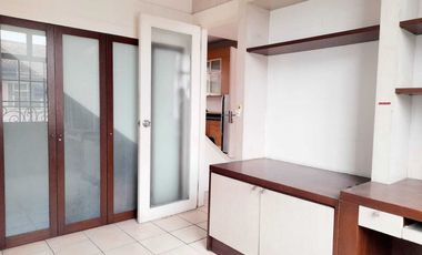 Jual BU Rumah Townhouse 3 Kamar Taman Paris Lippo Karawaci Tang