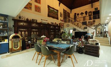 FREEHOLD COLONIAL-STYLE 6-BEDROOM VILLA WITH RICE FIELD VIEW - KABA-KABA