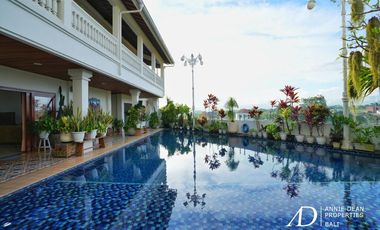 FREEHOLD COLONIAL-STYLE 6-BEDROOM VILLA WITH RICE FIELD VIEW - KABA-KABA