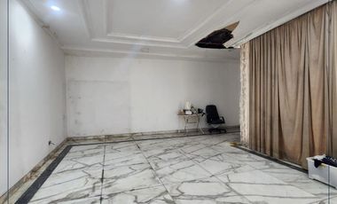 RUMAH 4 KAMAR DALAM KOMPLEK, AKSES JALAN 4 MOBIL, DI INTERCON JAKBAR