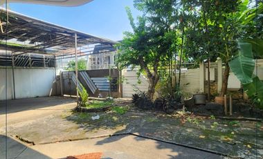 RUMAH 4 KAMAR DALAM KOMPLEK, AKSES JALAN 4 MOBIL, DI INTERCON JAKBAR