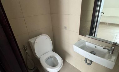 Disewakan murah rumah pik 2 uk 4.5x10 inc 2ac siap huni