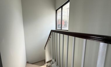 Di Jual cepat rumah 2 lantai di Bintaro Sektor 9. dekat Stasiun