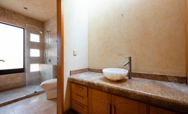 Casa en Zavaleta | Amplio Jardín |  Estilo Méxicano