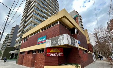 Local con vivienda en muy buena ubicación