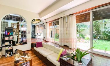 Local con vivienda en muy buena ubicación