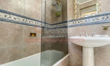 Local con vivienda en muy buena ubicación