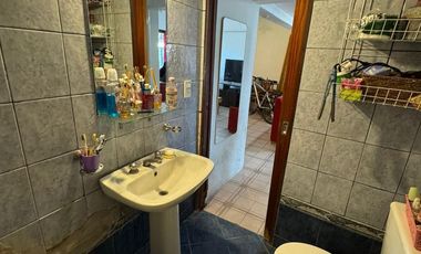 VENTA DE CASA 4 AMBIENTES CON COCHERA EN FLORENCIO VARELA