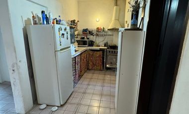 VENTA DE CASA 4 AMBIENTES CON COCHERA EN FLORENCIO VARELA
