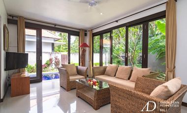 FREEHOLD 2 UNITS OF VILLAS MODERN BALINESE ARCHITECTURE