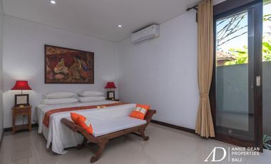 FREEHOLD 2 UNITS OF VILLAS MODERN BALINESE ARCHITECTURE