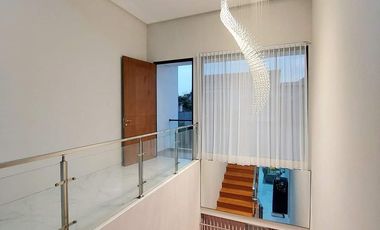 Rumah Mewah Dan Luas Araya