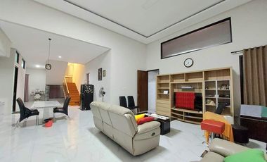 Rumah Mewah Dan Luas Araya