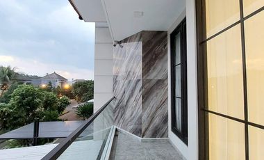 Rumah Mewah Dan Luas Araya