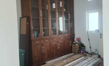 Rumah Cantik Terawat Free Furnish Dan Sebagian Perabotan Di Taman