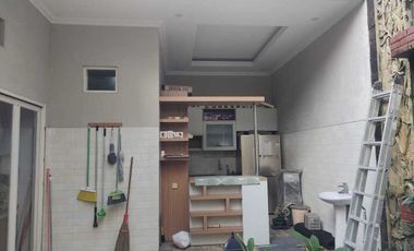 Rumah Cantik Terawat Free Furnish Dan Sebagian Perabotan Di Taman