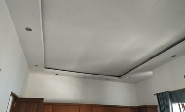 Rumah 2 Lt Bagus Terawat Strategis di Solo