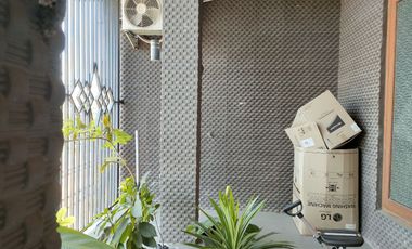 Rumah 2 Lt Bagus Terawat Strategis di Solo